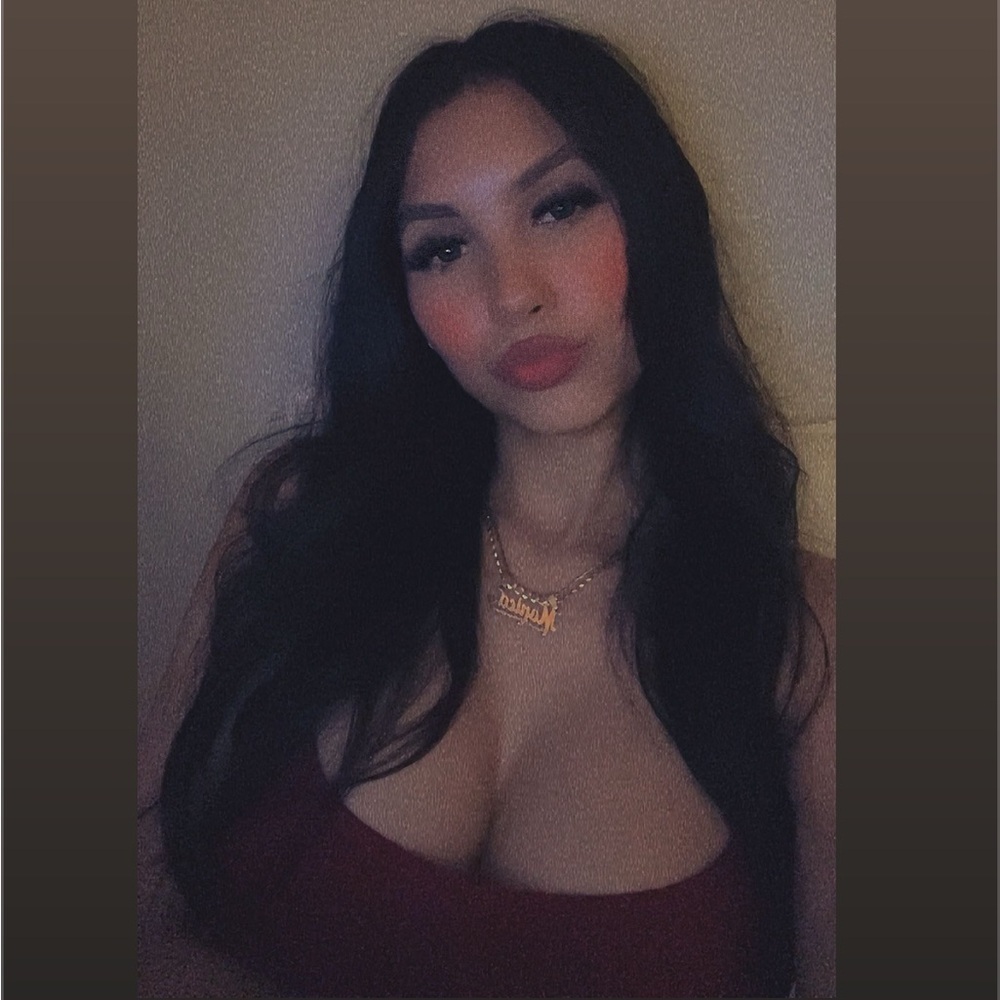 Meet your Posher, Monica